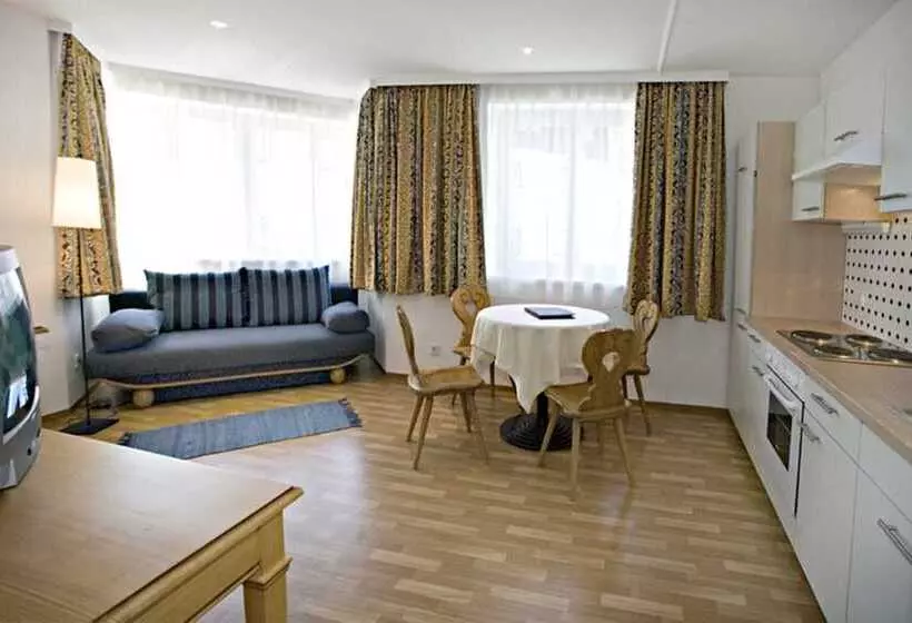 Hotelli Neue Post Apartments