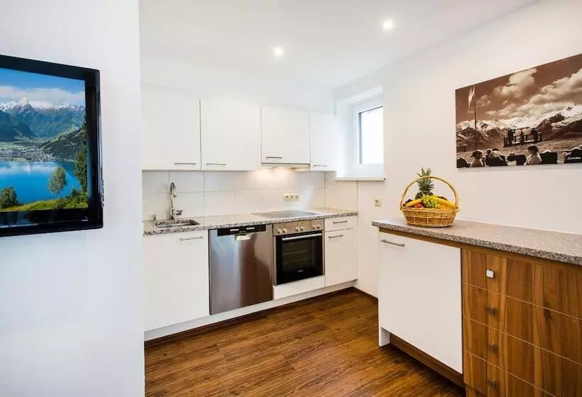 Hotelli Neue Post Apartments