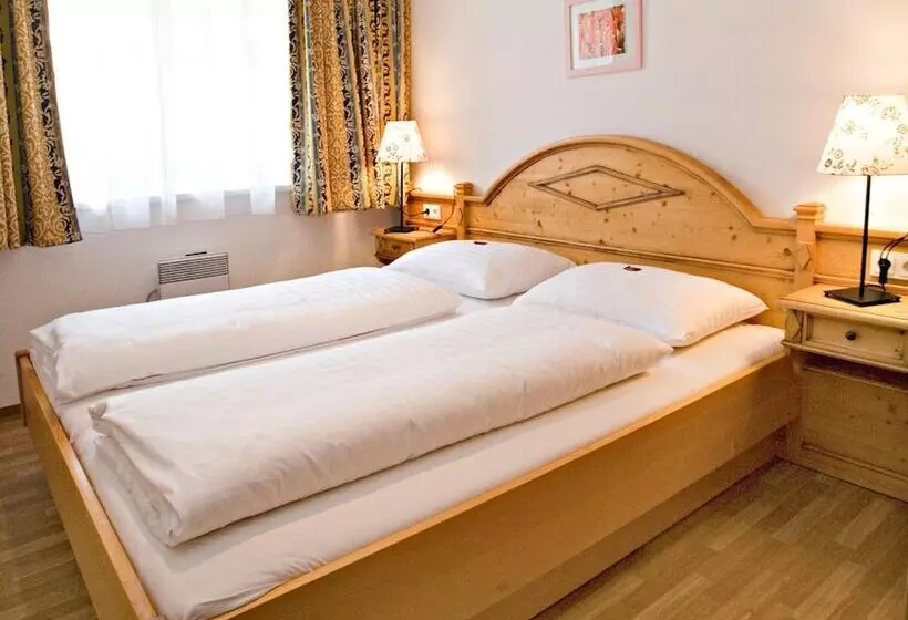 Hotelli Neue Post Apartments