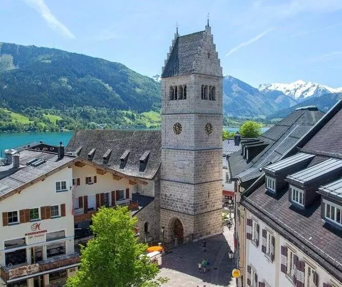 Hotelli Neue Post Apartments