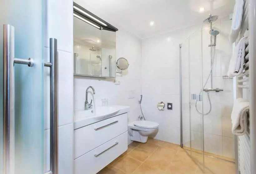 Hotelli Neue Post Apartments