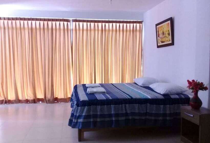 Hotel Peru Hosting De Punta Sal