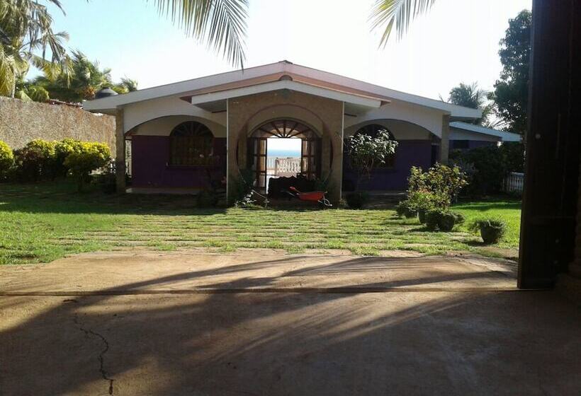 هتل Rancho Infinito