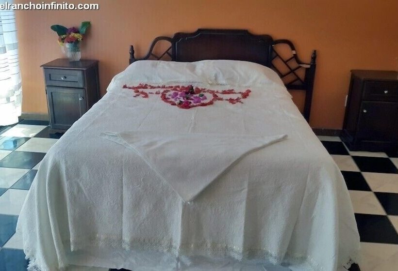 هتل Rancho Infinito