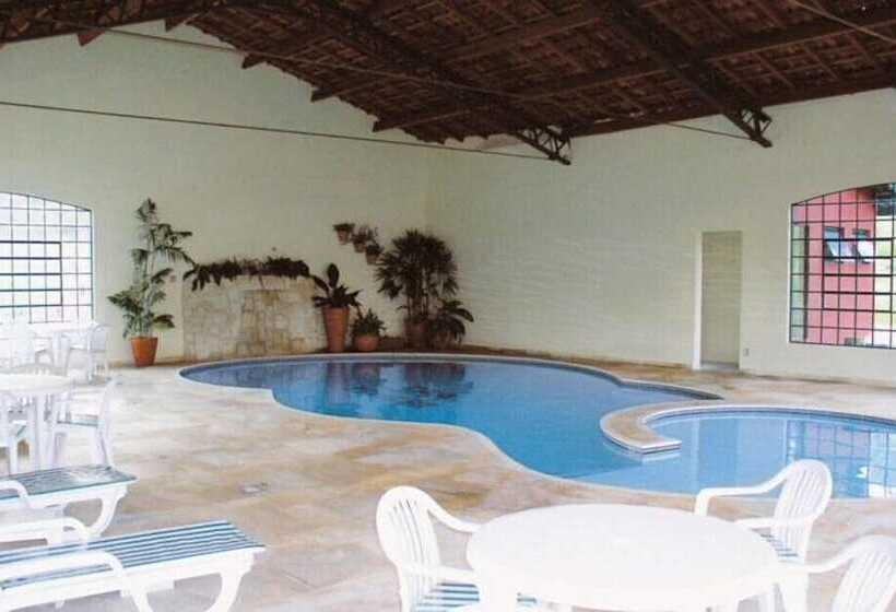 فندق ريفى Fazenda Reviver