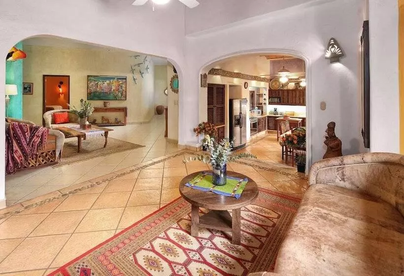 پانسیون Casa Parota Boutique