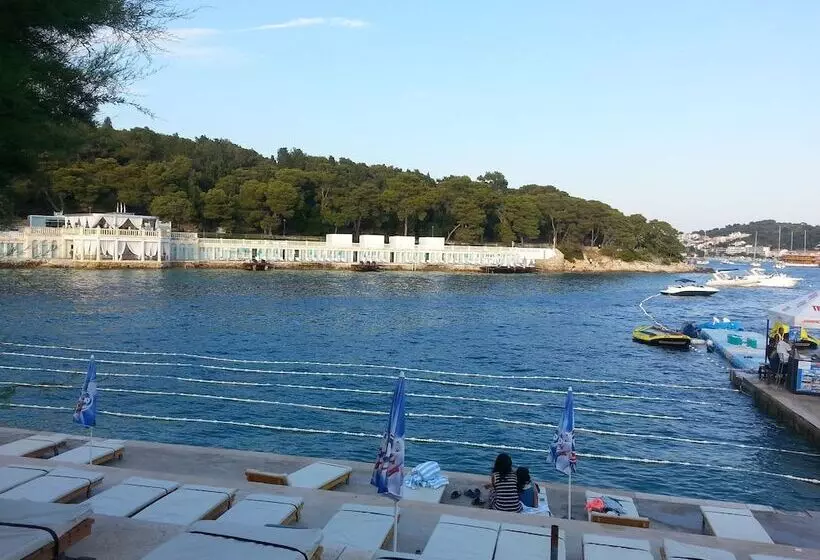 پانسیون Guesthouse Tea Hvar