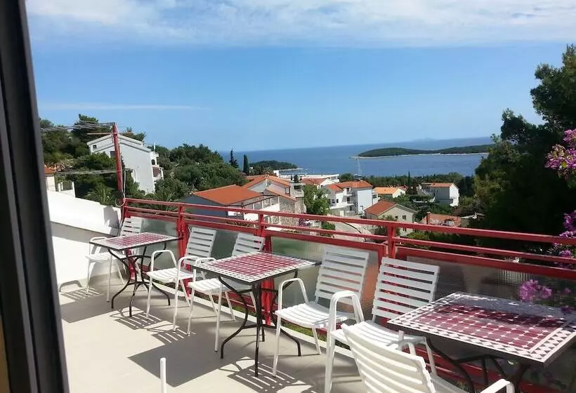 پانسیون Guesthouse Tea Hvar