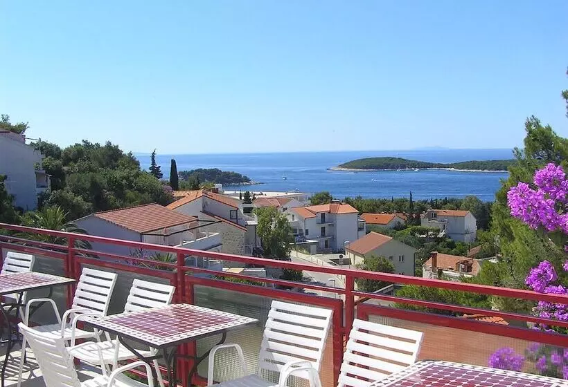 پانسیون Guesthouse Tea Hvar