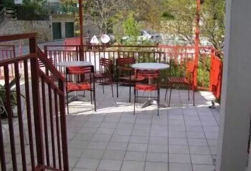 پانسیون Guesthouse Tea Hvar