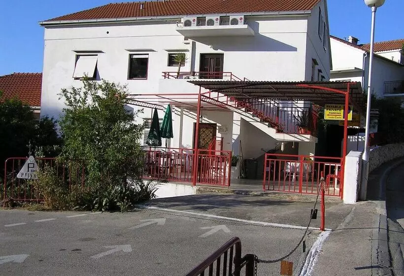 پانسیون Guesthouse Tea Hvar