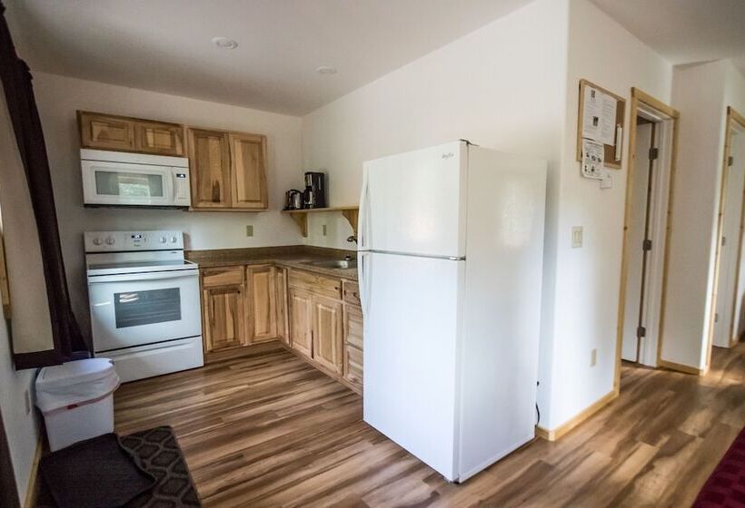 Talkeetna Wilderness Lodge & Cabin Rentals