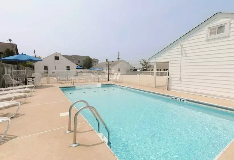 Broadway Court Motel