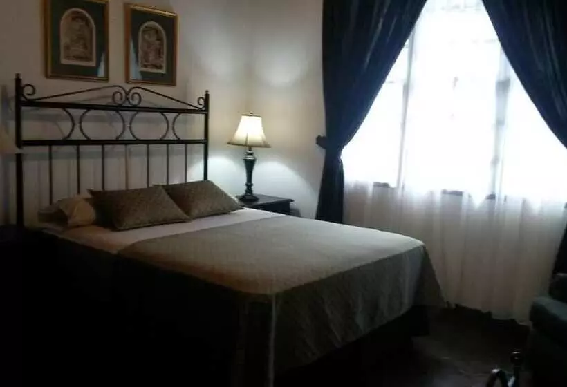 Casa Colonial Bed And Breakfast