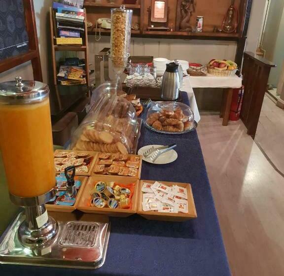 Epidavros Plaza Hotel   Music Bar