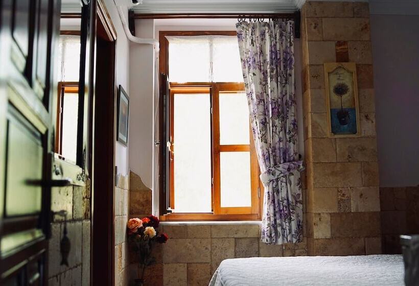 فندق فئة نجمة واحدة Herakles Butik Otel