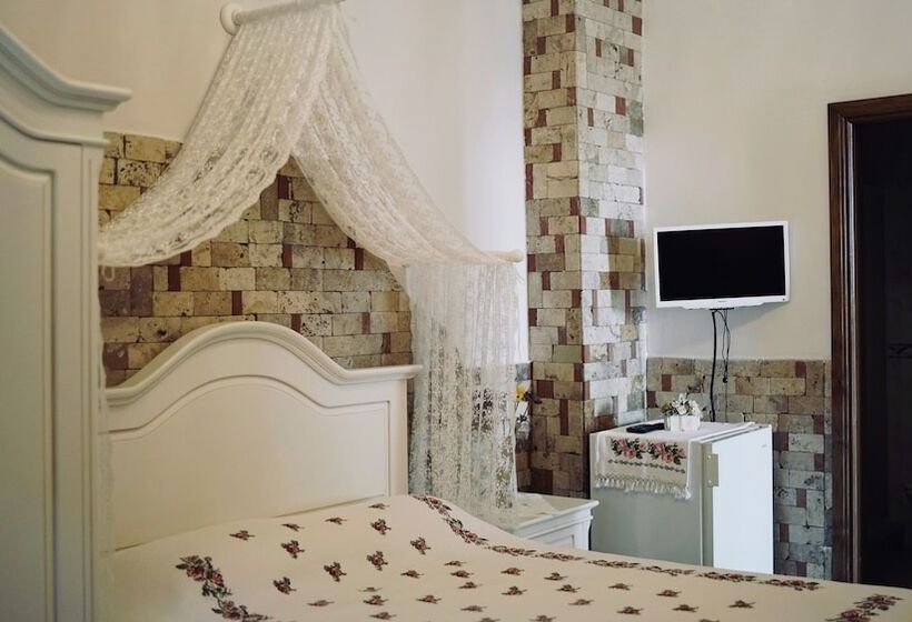 فندق فئة نجمة واحدة Herakles Butik Otel