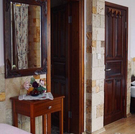 فندق فئة نجمة واحدة Herakles Butik Otel