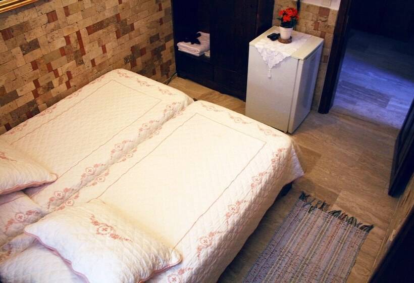 فندق فئة نجمة واحدة Herakles Butik Otel