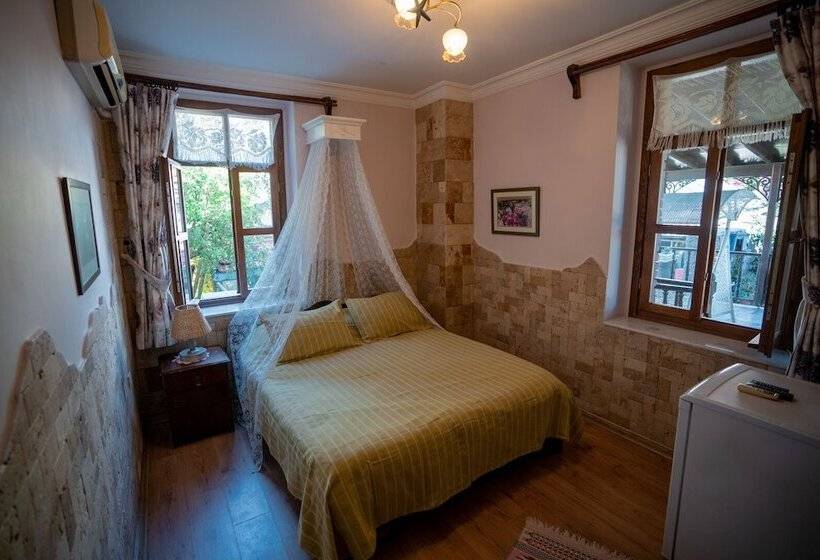 فندق فئة نجمة واحدة Herakles Butik Otel