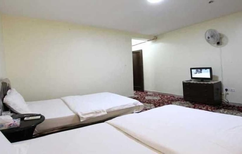 בית מלון כפרי Al Qubbah Al Thahabiah