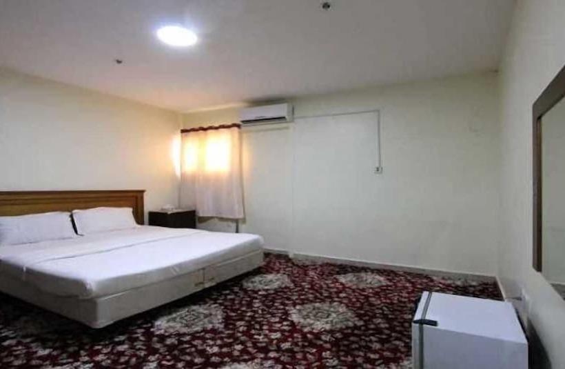 בית מלון כפרי Al Qubbah Al Thahabiah