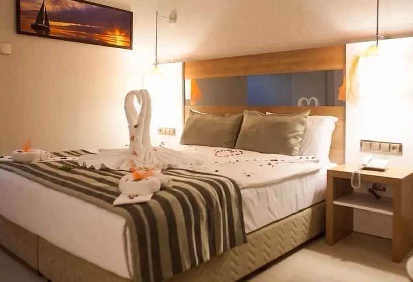 Hotelli Cherry Garden City & Spa