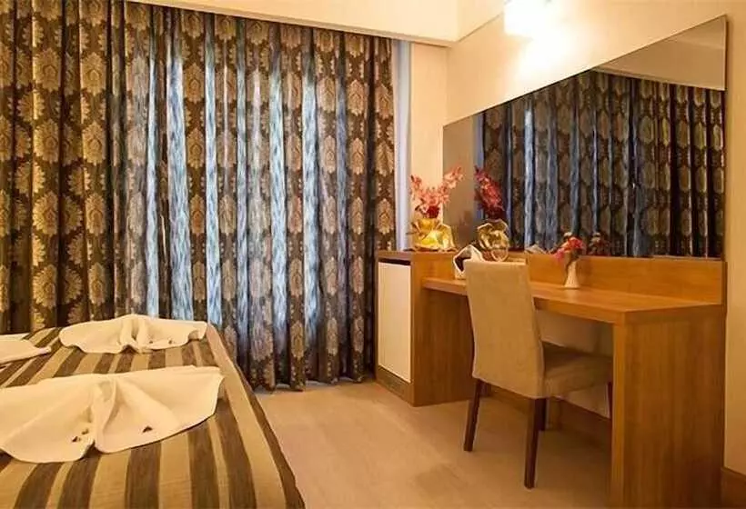 Hotelli Cherry Garden City & Spa