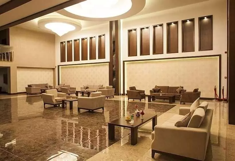 Hotelli Cherry Garden City & Spa