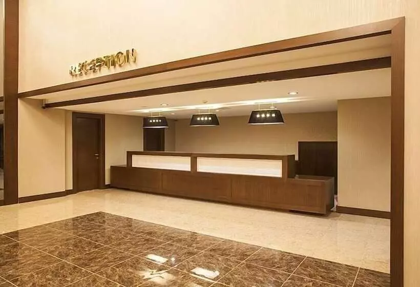 Hotelli Cherry Garden City & Spa