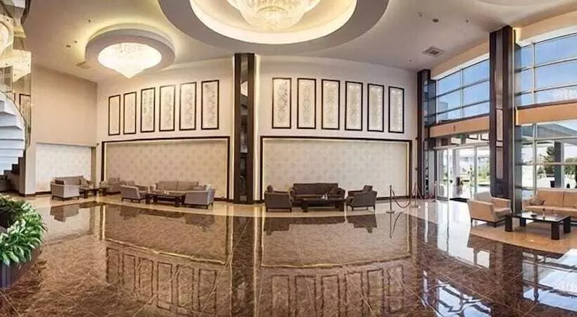 Hotelli Cherry Garden City & Spa