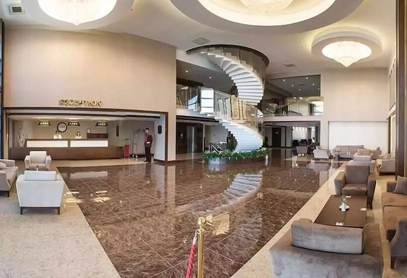 Hotelli Cherry Garden City & Spa