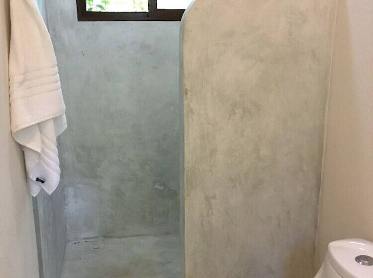 هتل Driftwood Glamping And Boutique