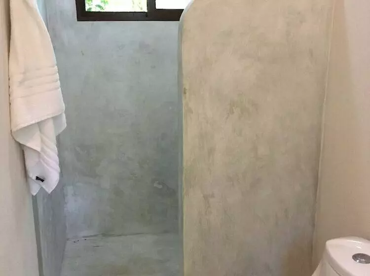 Hotelli Driftwood Glamping And Boutique