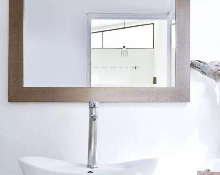 Hotelli Driftwood Glamping And Boutique