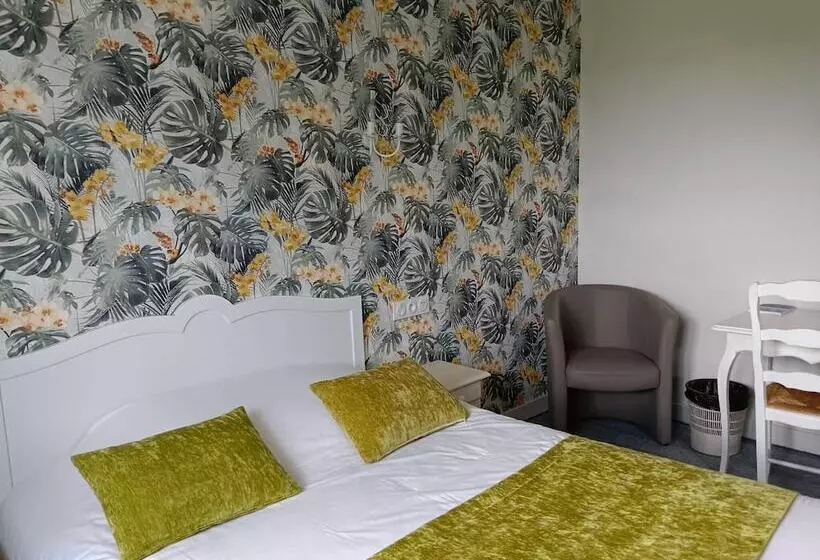 Hotelli Hôtel Le Mareuillais