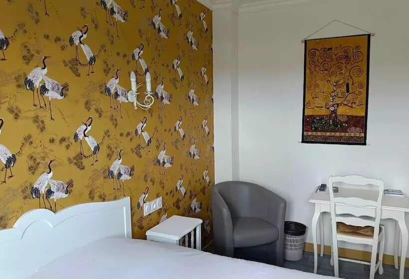 Hotelli Hôtel Le Mareuillais