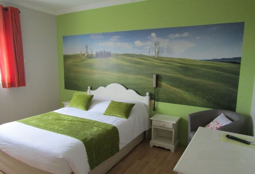 Отель Hôtel Le Mareuillais