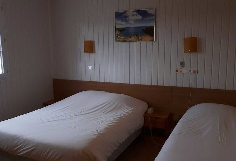 Отель Hôtel Le Mareuillais