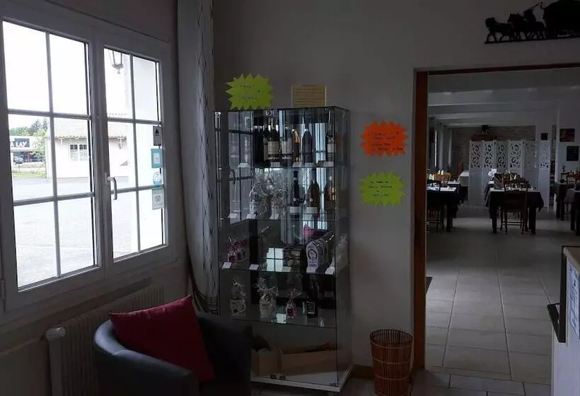 Hotelli Hôtel Le Mareuillais