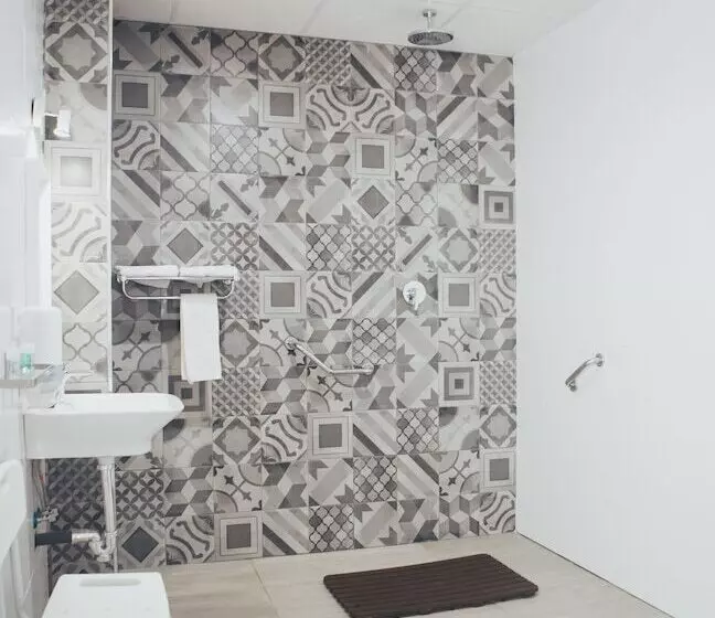 هتل Isa Cádiz