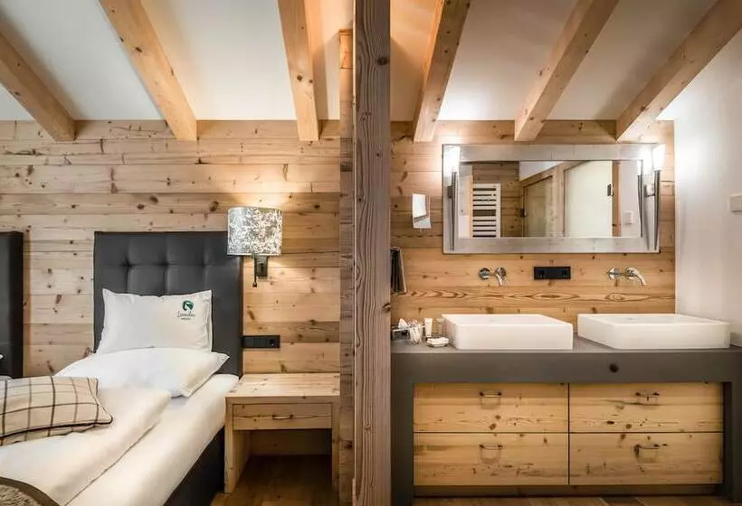 Hotelli Liondes Chalets