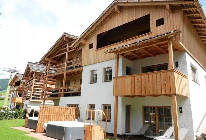 Hotelli Liondes Chalets