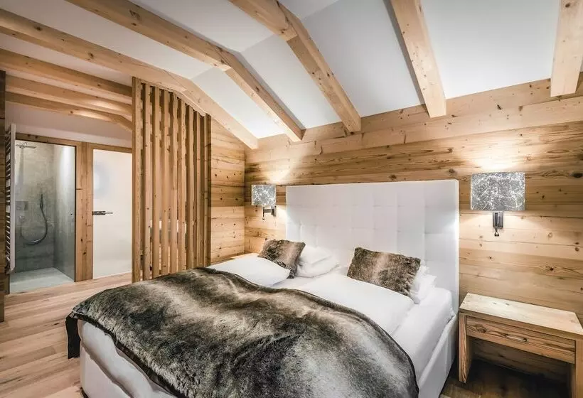 Hotelli Liondes Chalets