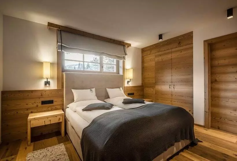 Hotelli Liondes Chalets