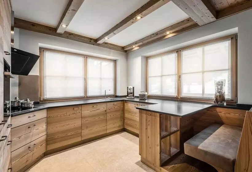 Hotelli Liondes Chalets