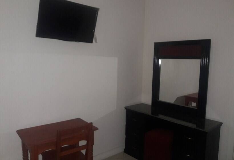 هتل Los Forasteros