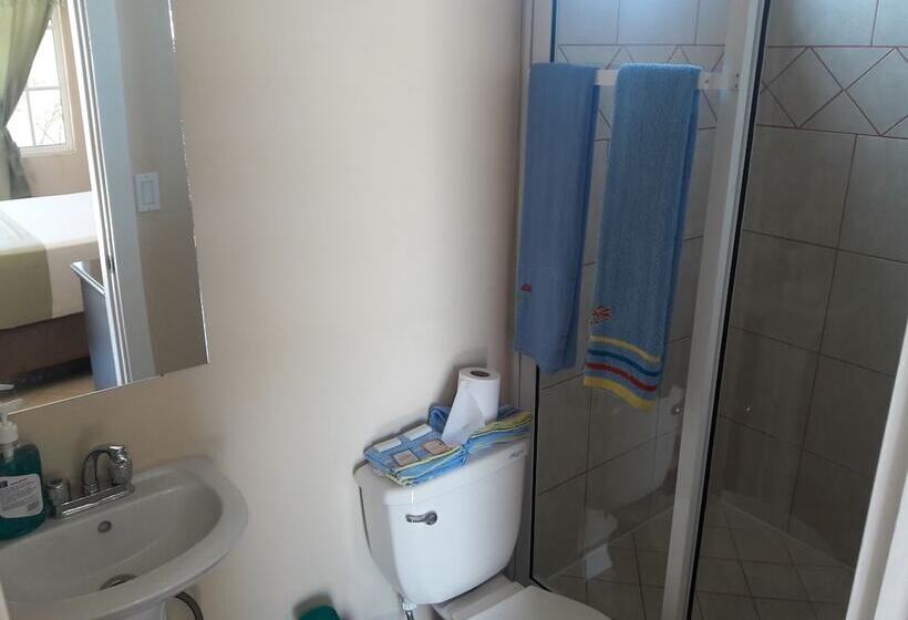 هتل Los Forasteros