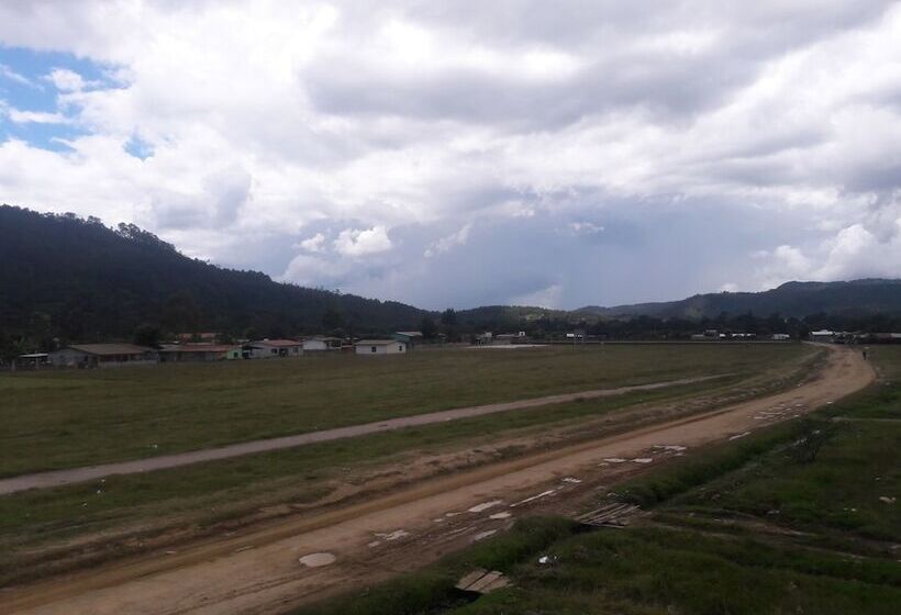 هتل Los Forasteros