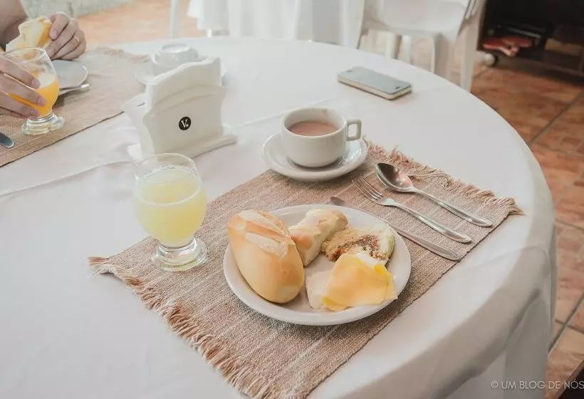 ホテル Pousada Monteiro